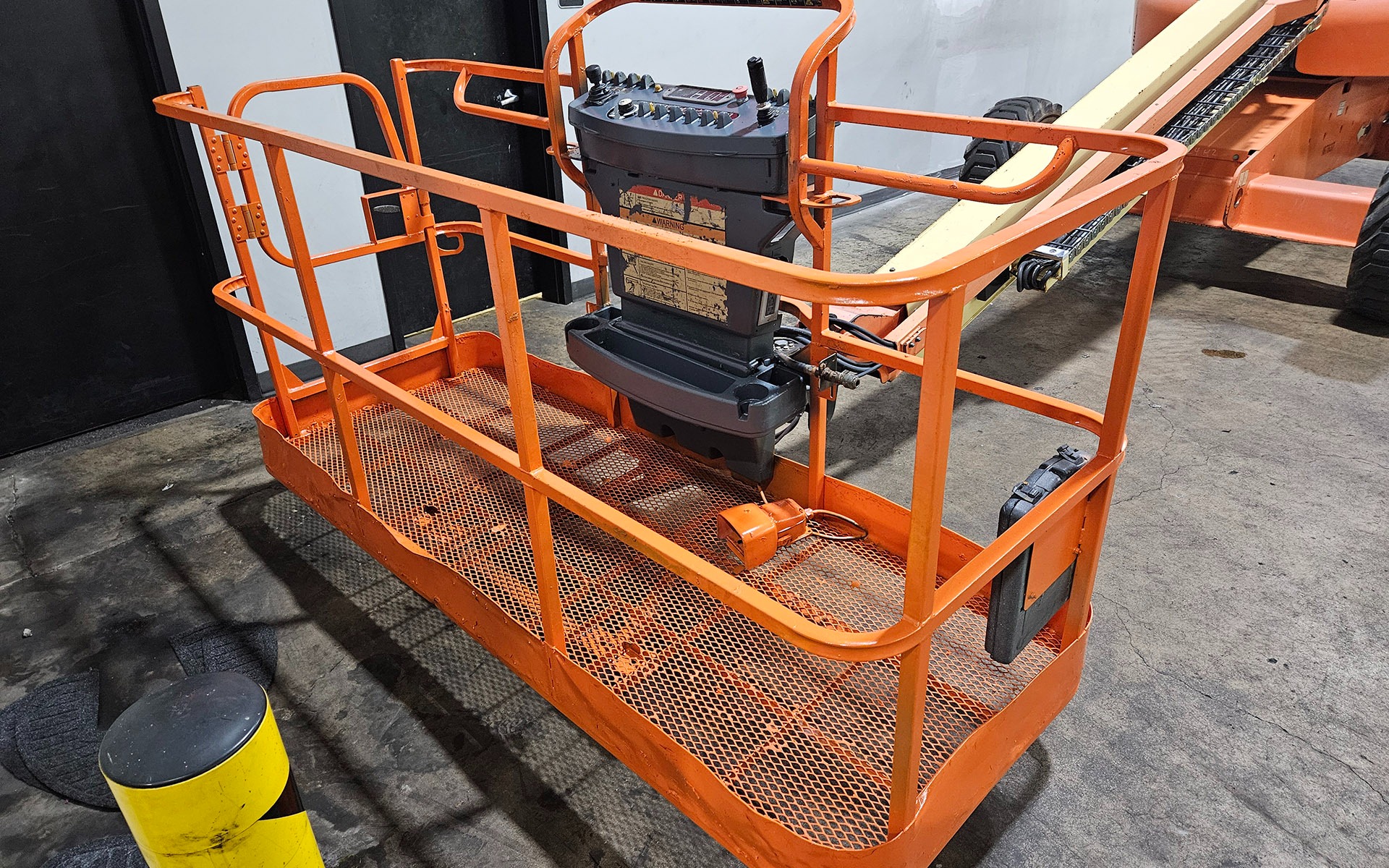 Used 2013 JLG 400S  | Cary, IL