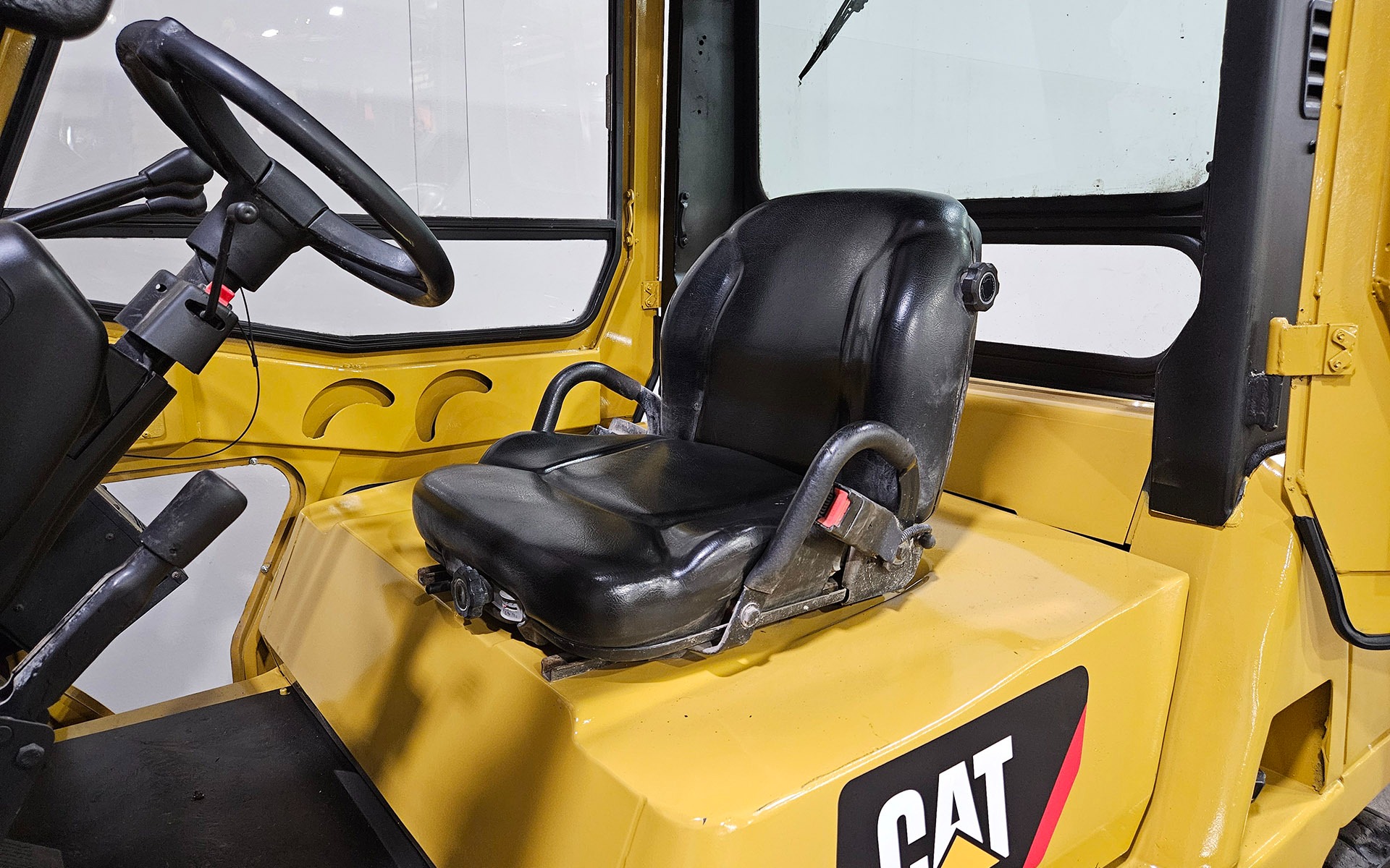 Used 2006 CATERPILLAR DP40K  | Cary, IL