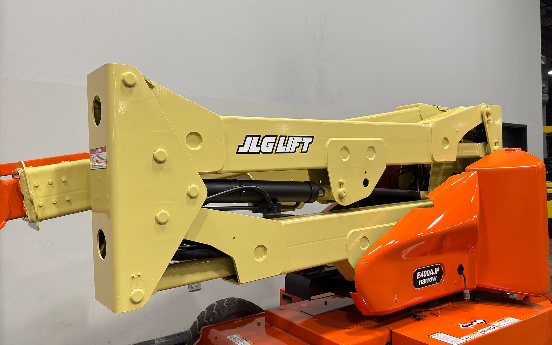 Used 2011 JLG E400AJP  | Cary, IL