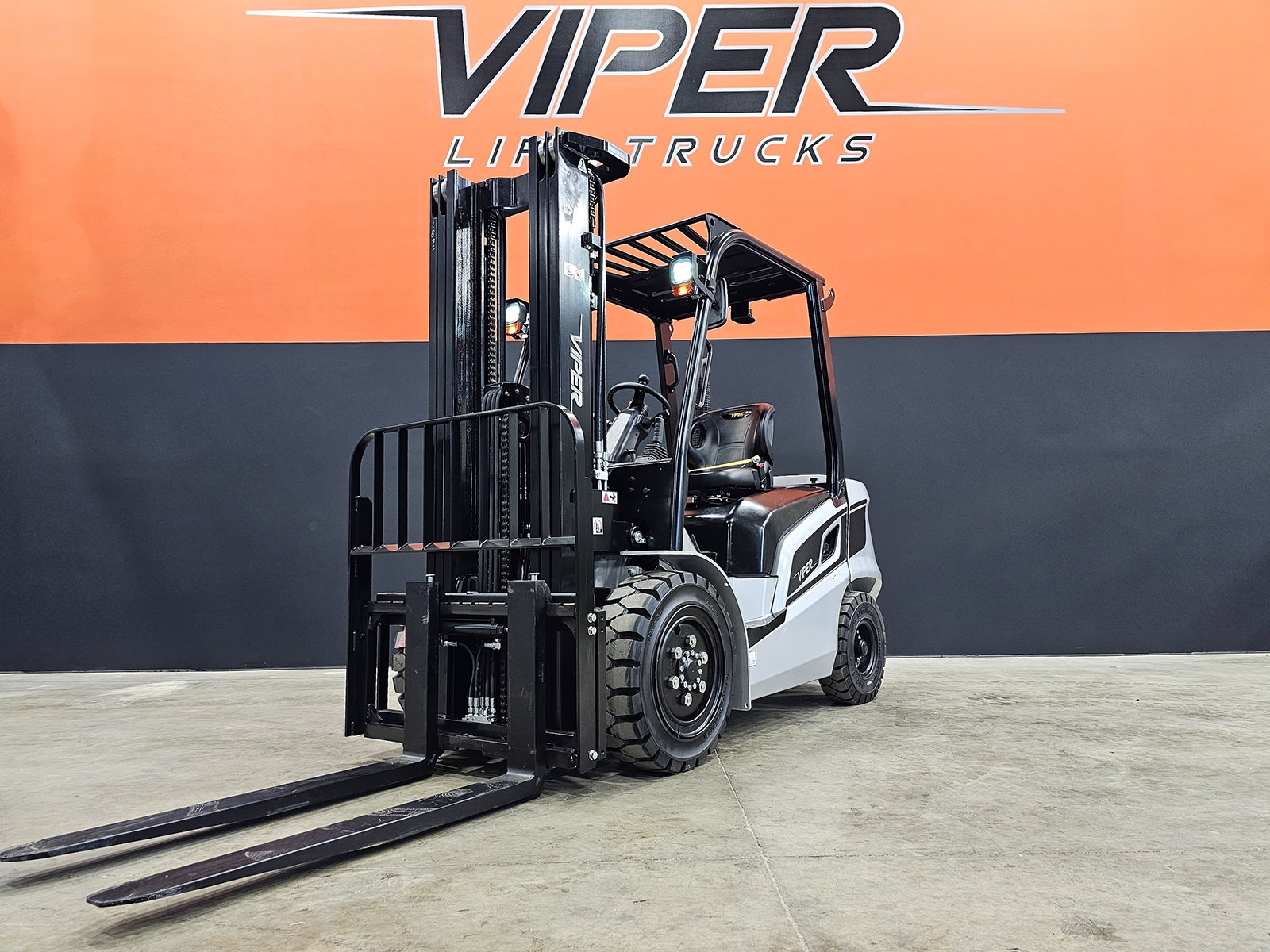 New 2025 VIPER FD35F  | Cary, IL