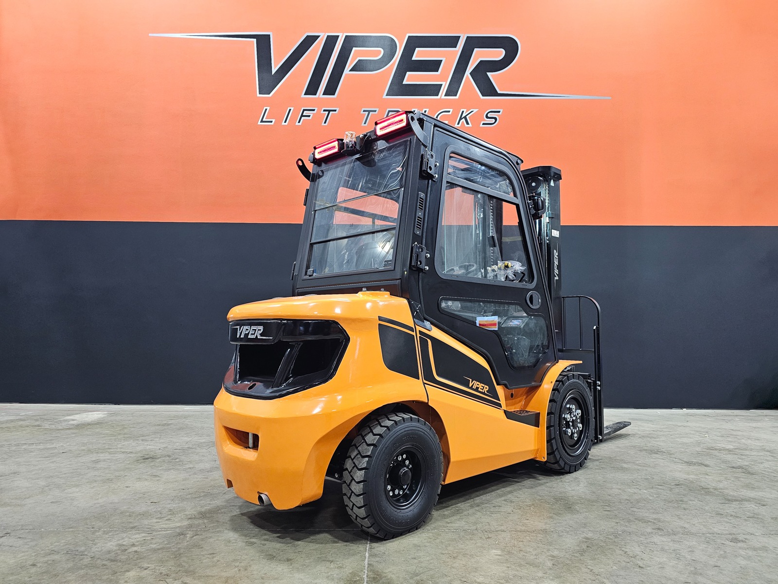 New 2025 VIPER FD35F CAB  | Cary, IL