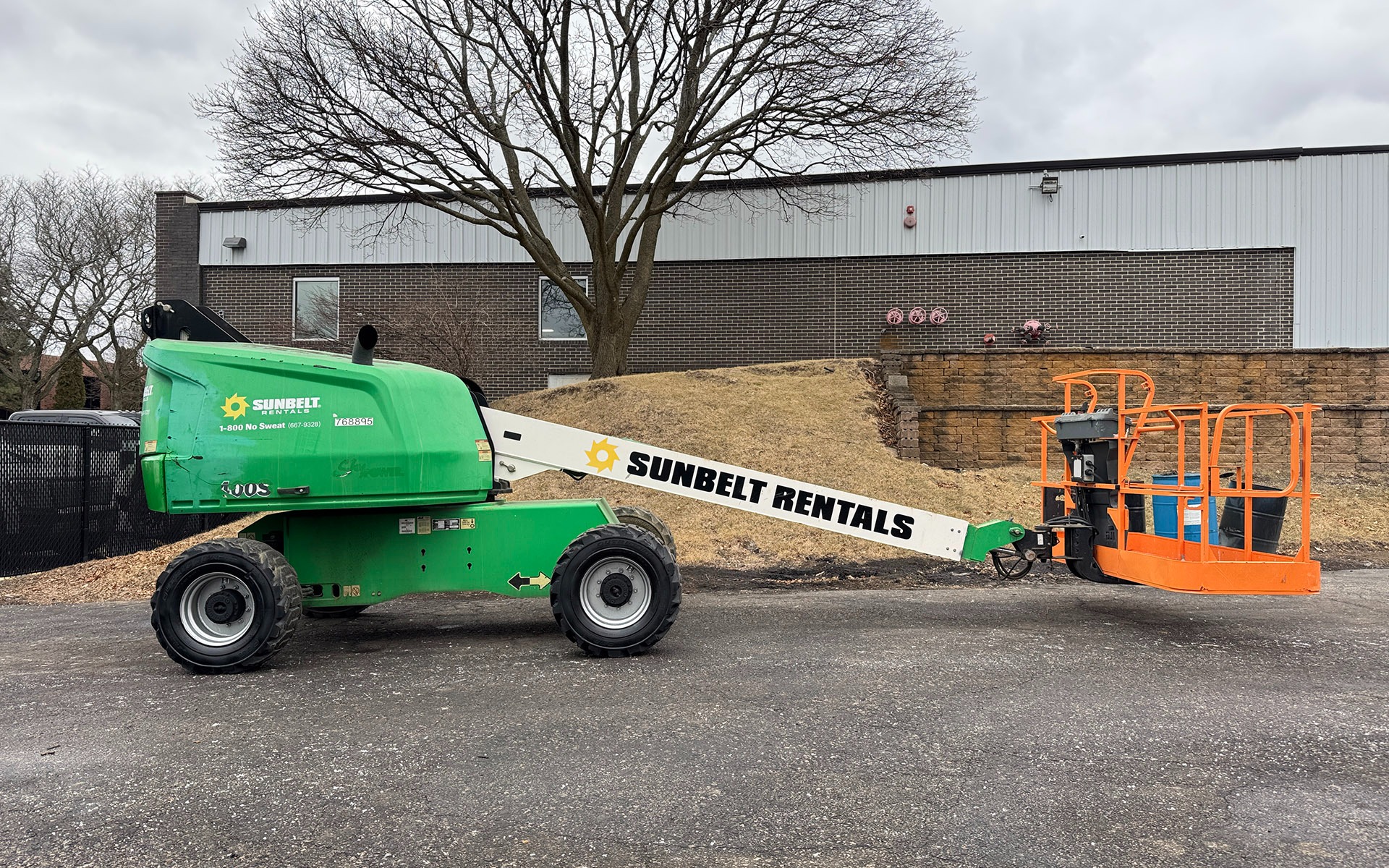 Used 2015 JLG 400S  | Cary, IL