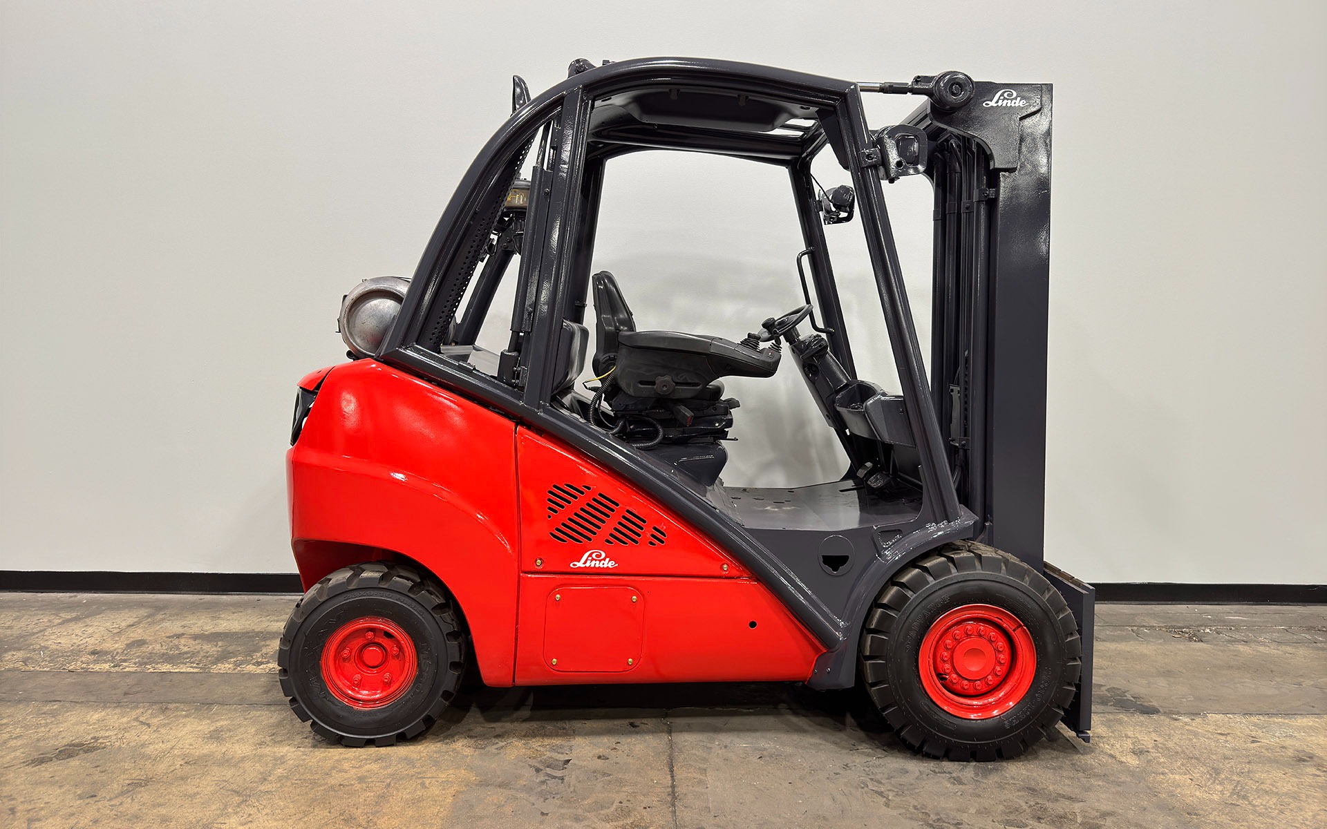 Used 2016 LINDE H30T  | Cary, IL