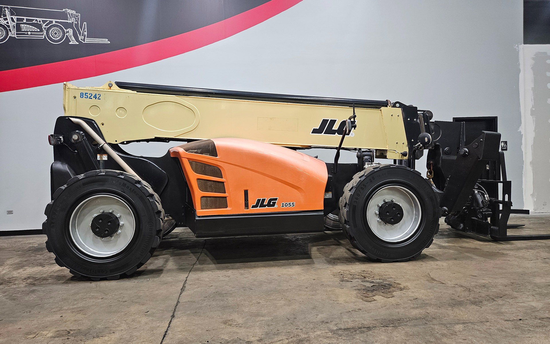 Used 2018 JLG 1055  | Cary, IL