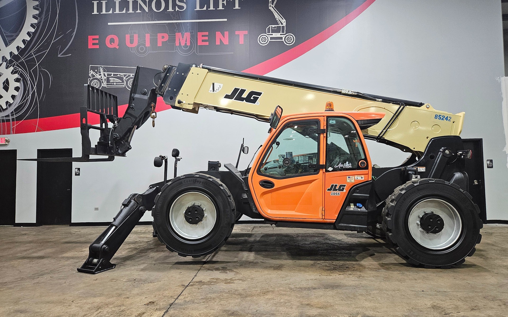 Used 2018 JLG 1055  | Cary, IL