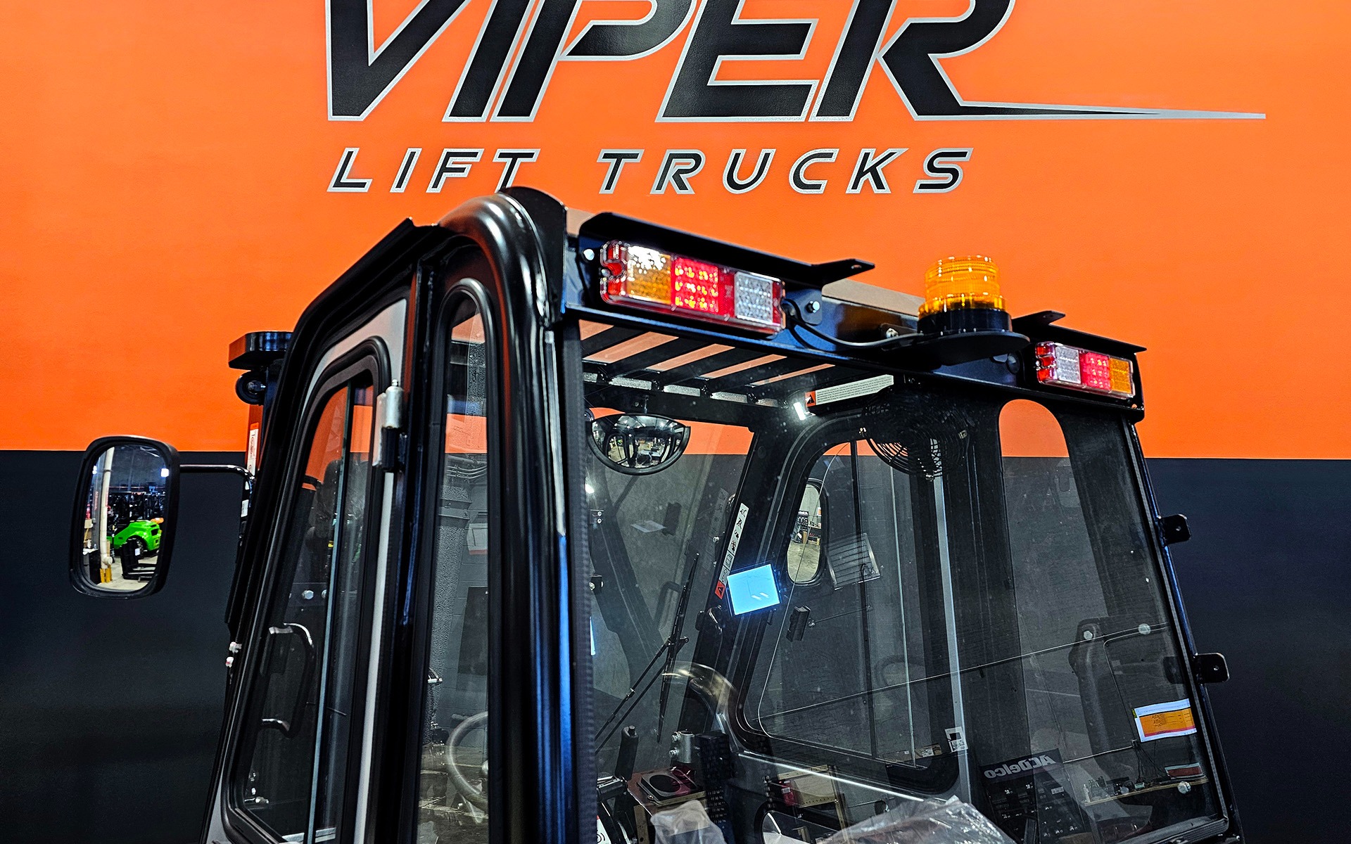 New 2025 VIPER RT80  | Cary, IL